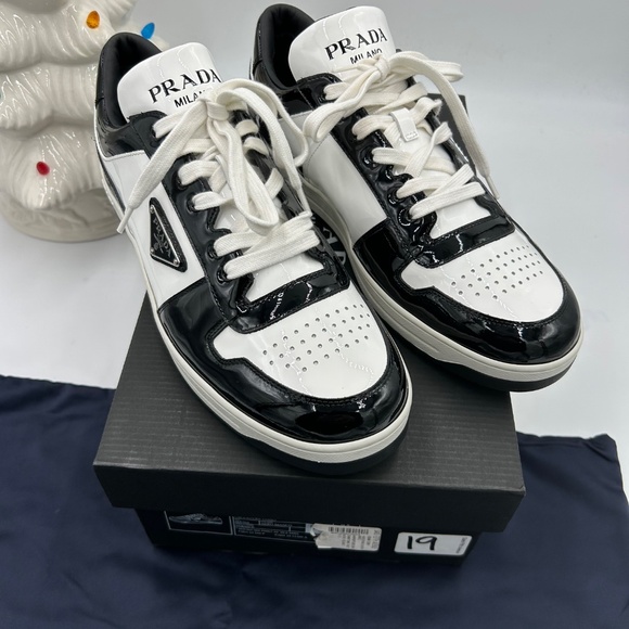 Men’s Prada downtown triangle logo leather sneakers size 9.5 fits 10.5 US - Picture 3 of 11